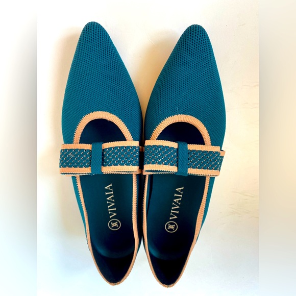 VIVAIA pointed toe Mary Jane flats size 7 peacock NWOT — sold out everywhere - Picture 4 of 16